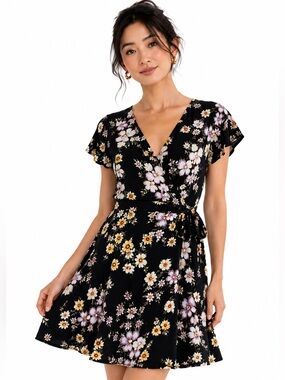 Yumi Kim Grapevine Black Floral Wrap Mini Dress XS Silk Look Lined
